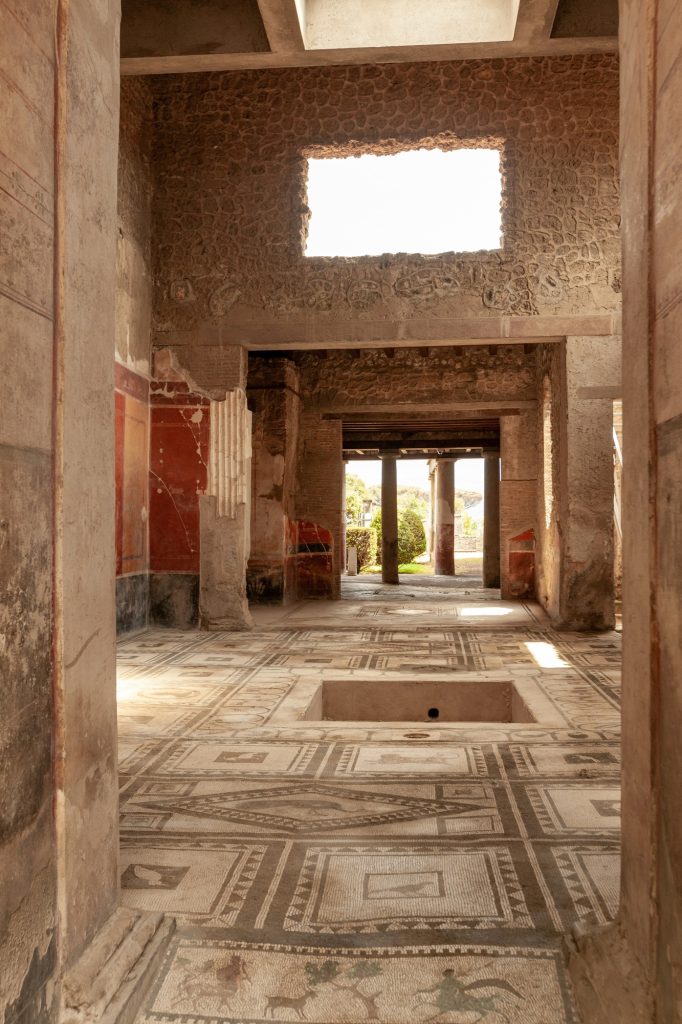 Walking Through Pompeii Is Like section image: Why a Guide Makes Such a Difference