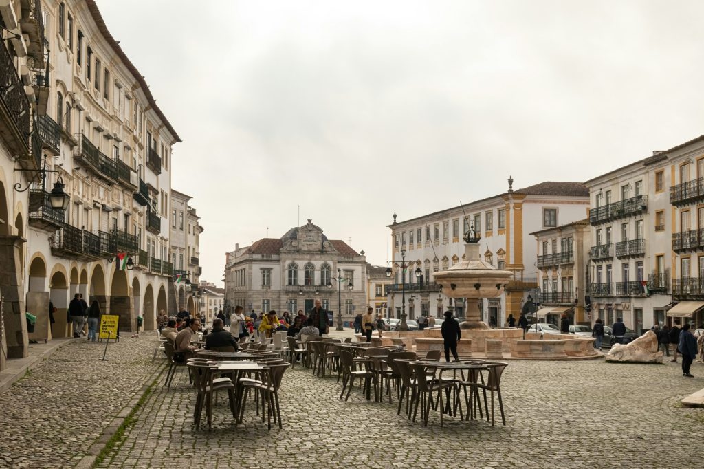 Evora